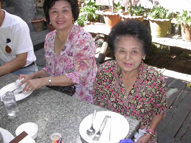 Lunch at Pakchong 41.JPG 103.6K